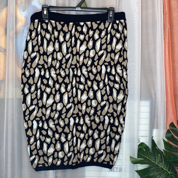 Two piece sweater dress 💕 - Picture 3 of 4